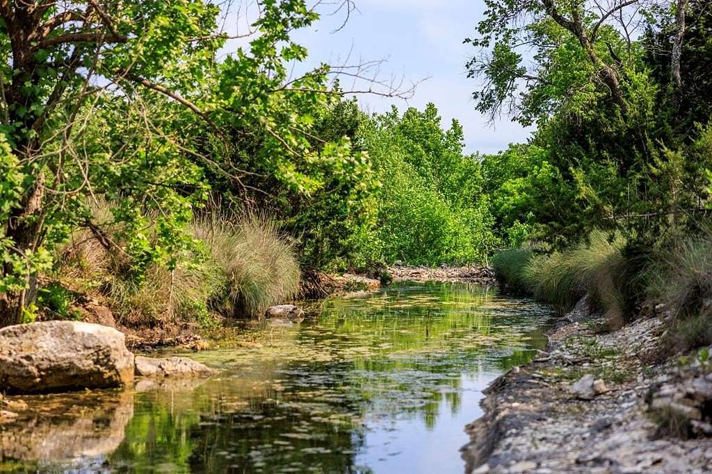 101 Acres of Land for Sale in Kerrville, Texas