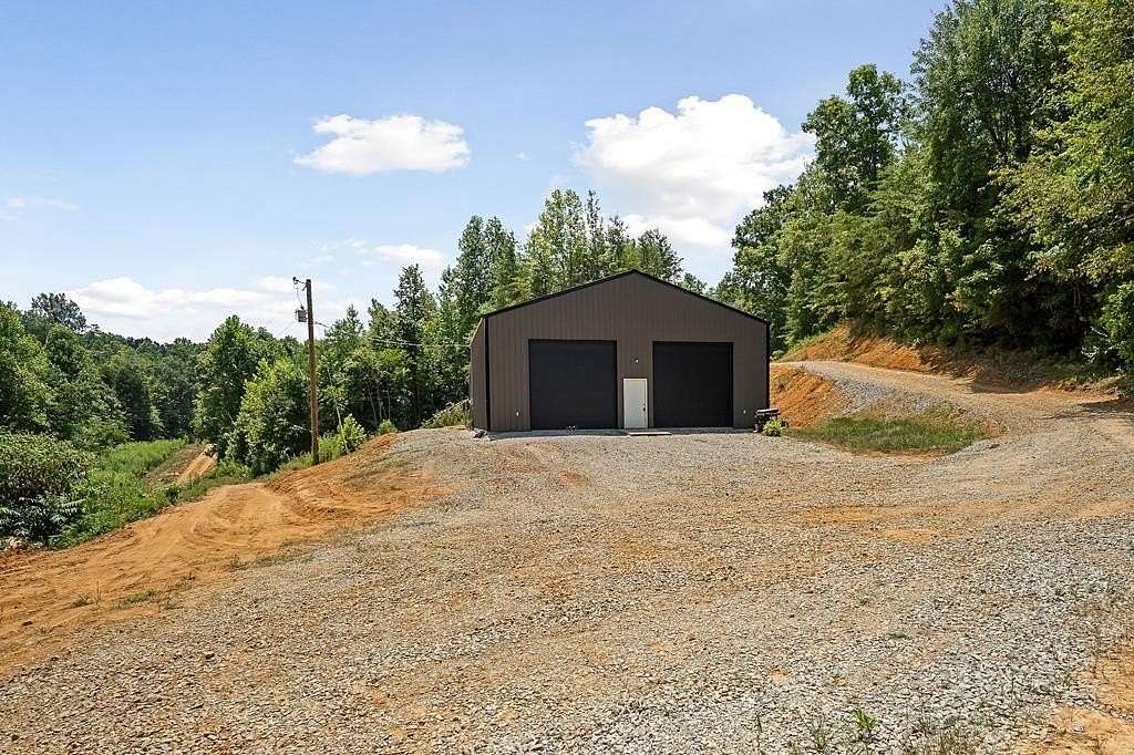 17 Acres of Land for Sale in Hilham, Tennessee