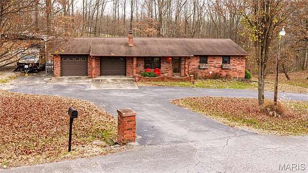 1.83 Acres of Residential Land with Home for Sale in Cape Girardeau, Missouri