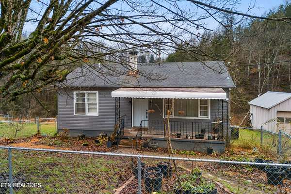 10 Acres of Land with Home for Sale in Washburn, Tennessee