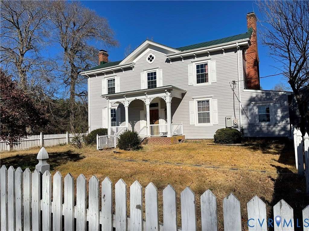 3.8 Acres of Residential Land with Home for Sale in Crewe, Virginia