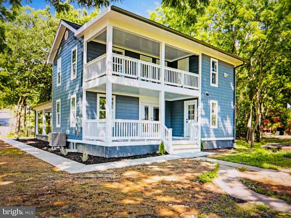 3.77 Acres of Residential Land with Home for Lease in Charles Town, West Virginia