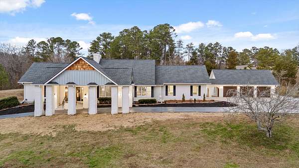 2.58 Acres of Residential Land with Home for Sale in Cleveland, Tennessee