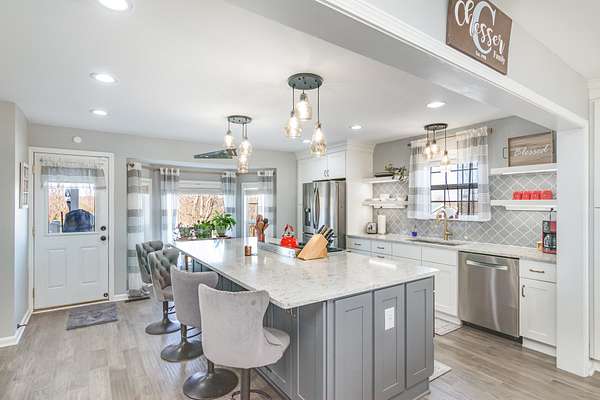 3.73 Acres of Residential Land with Home for Sale in Clarksville, Tennessee