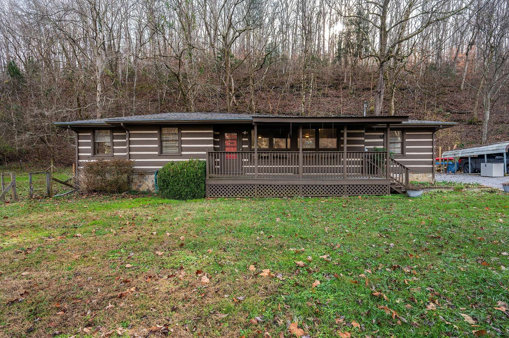 1.57 Acres of Residential Land with Home for Sale in Pegram, Tennessee