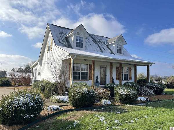 9.3 Acres of Residential Land with Home for Sale in Cadiz, Kentucky