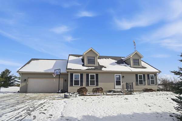 3.8 Acres of Residential Land with Home for Sale in Waynesfield, Ohio