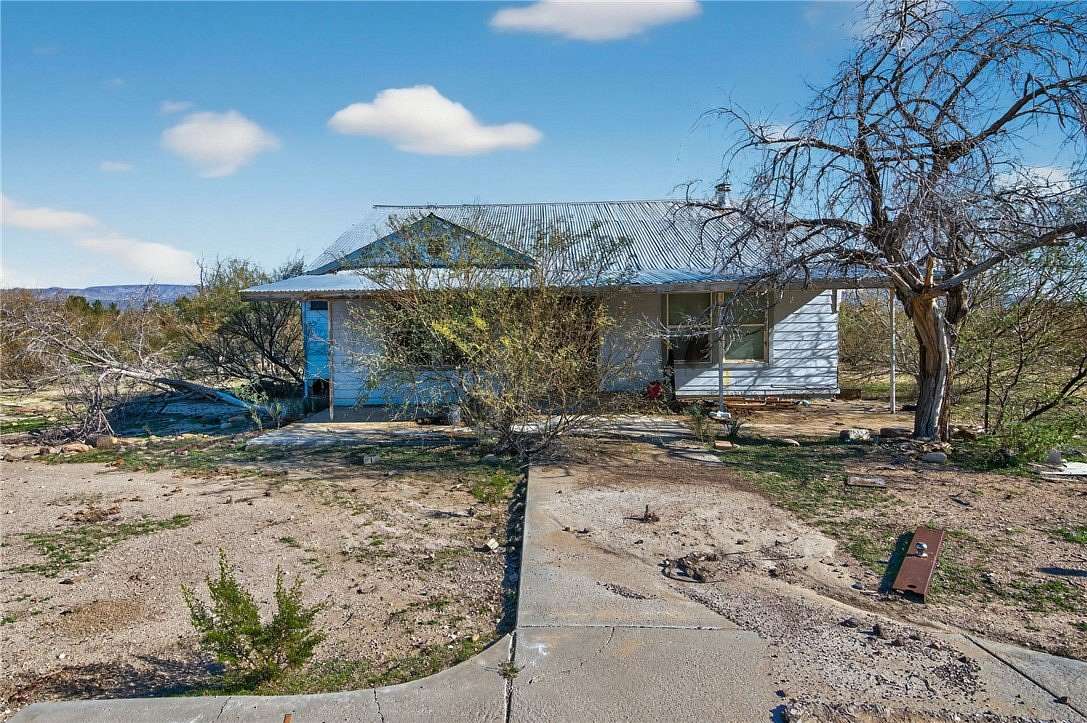 5.86 Acres of Residential Land with Home for Sale in Wikieup, Arizona