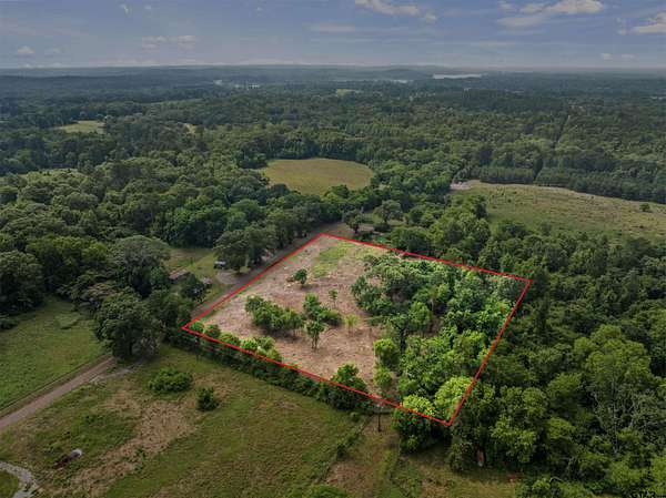5 Acres of Land for Sale in Daingerfield, Texas