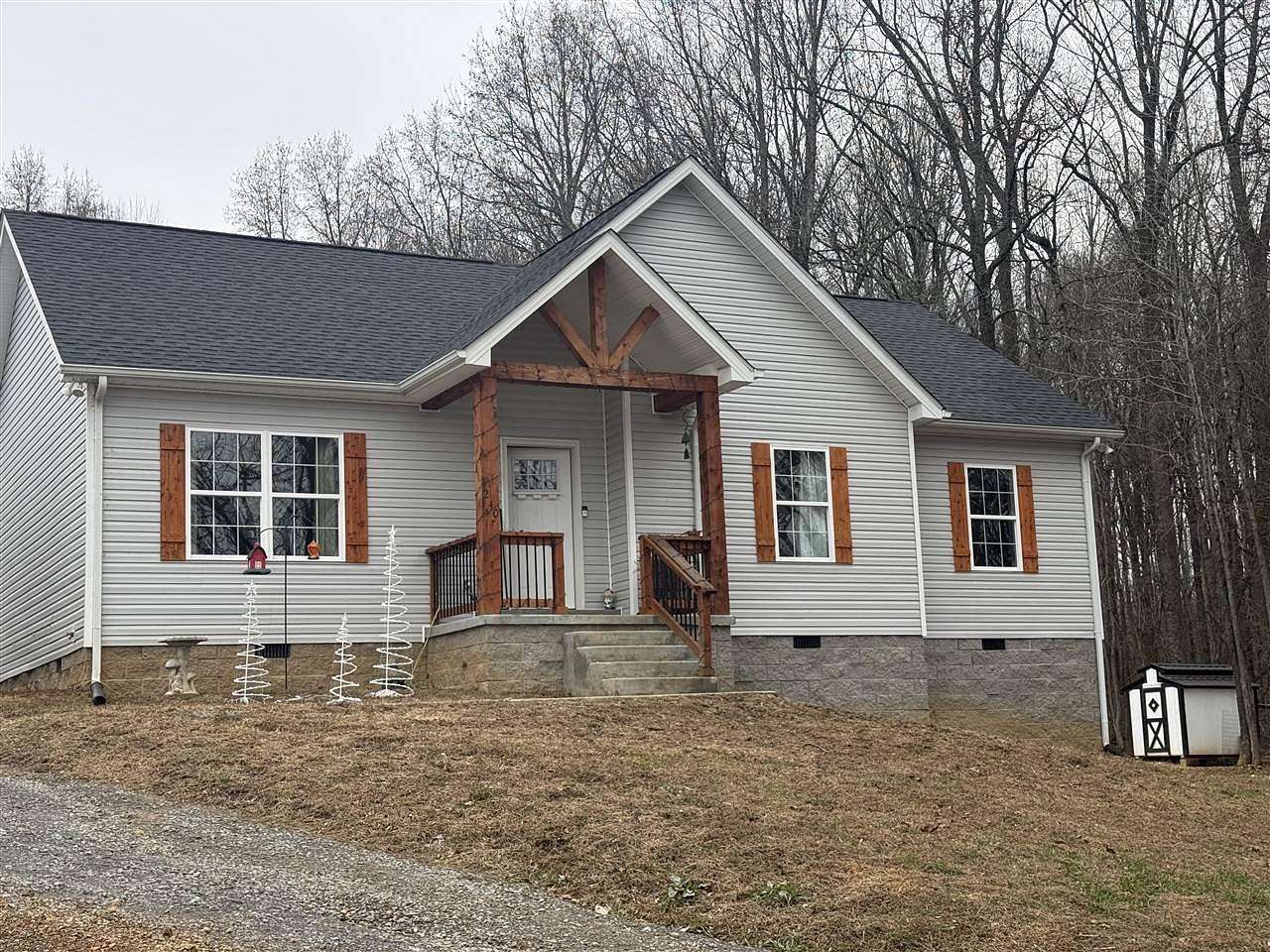 1.72 Acres of Residential Land with Home for Sale in Scottsville, Kentucky