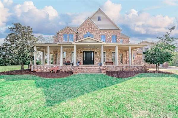 1.83 Acres of Residential Land with Home for Sale in Fayetteville, Arkansas