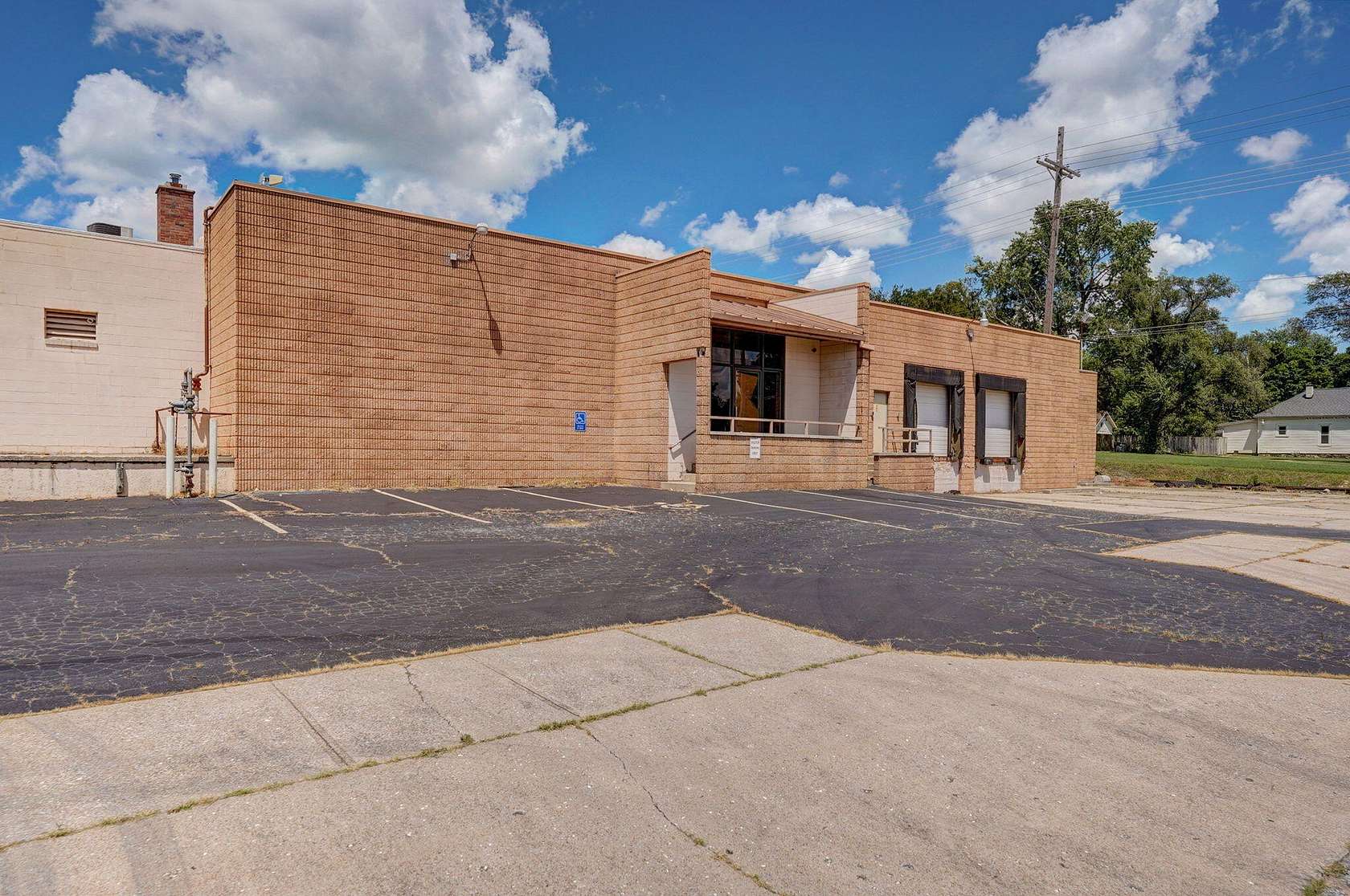 2.3 Acres of Improved Commercial Land for Sale in Springfield, Missouri