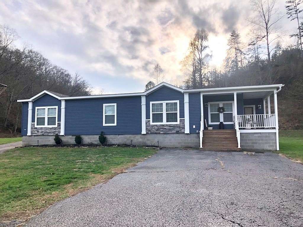 140 Acres of Land with Home for Sale in Greenup, Kentucky