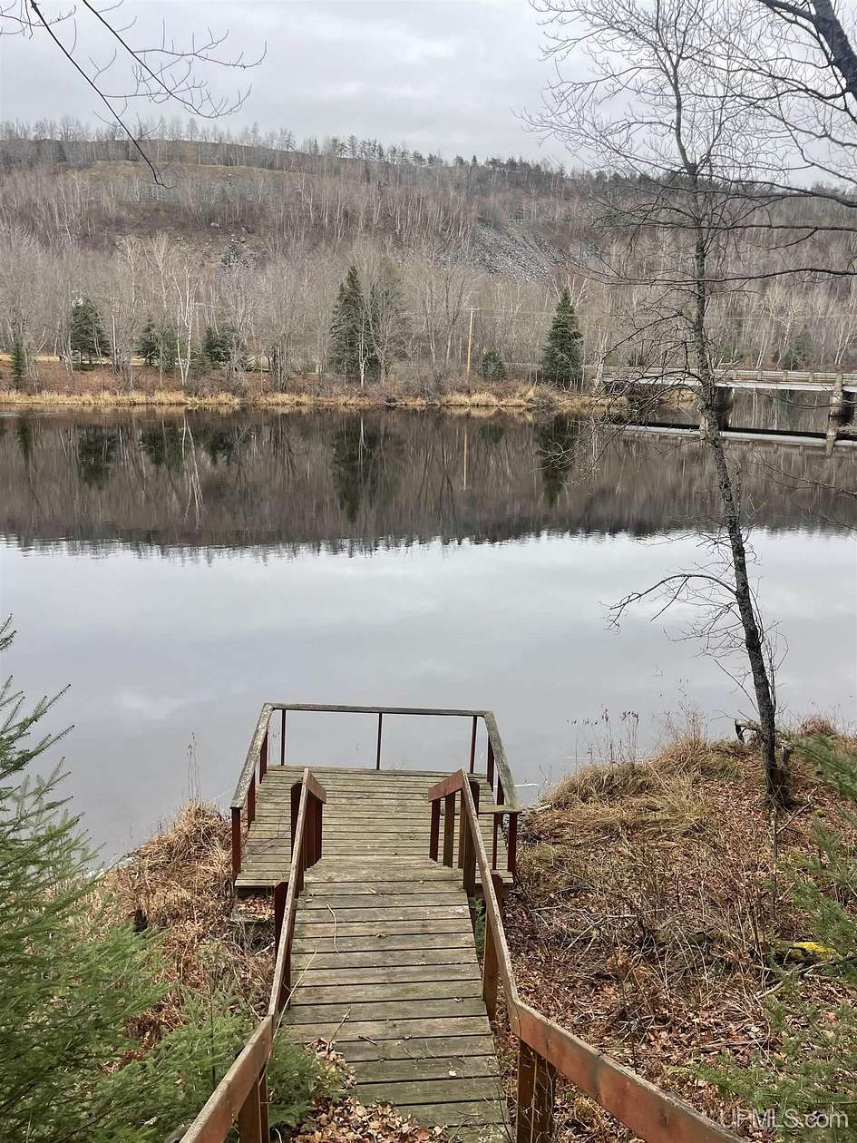 0.86 Acres of Residential Land for Sale in Republic, Michigan