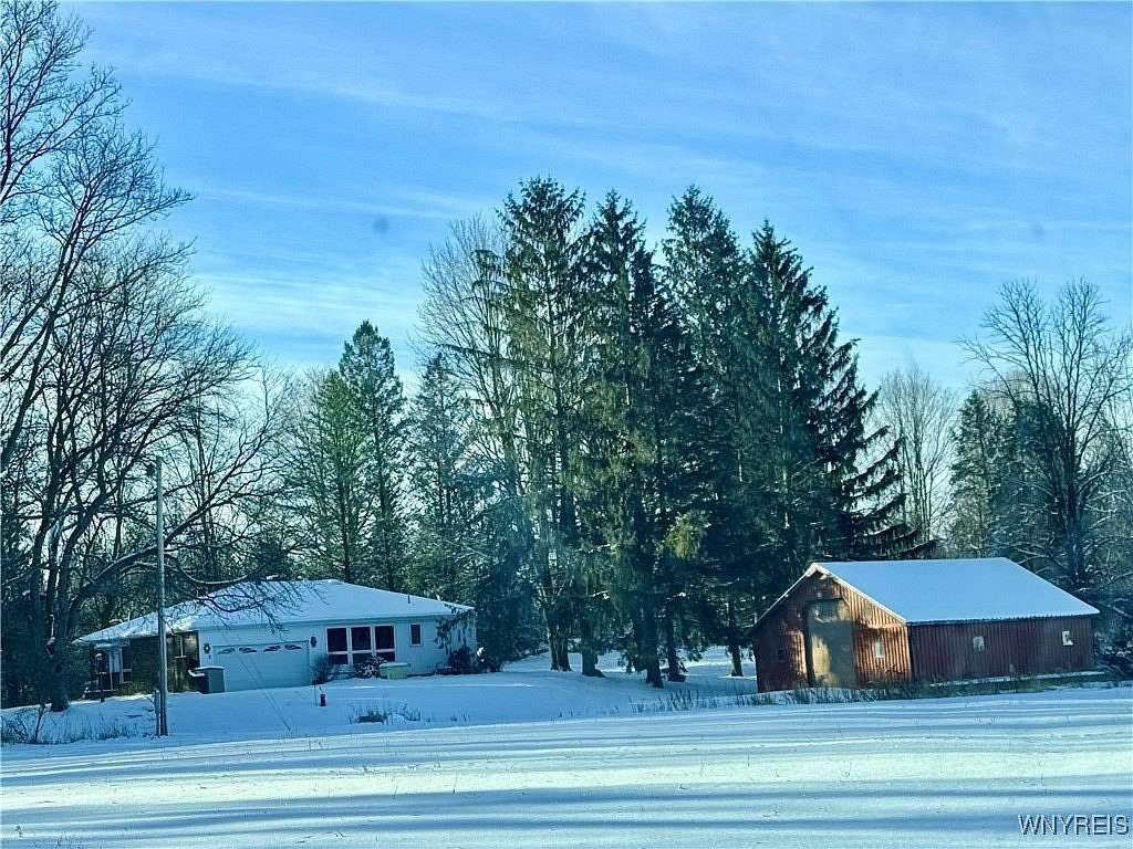 3.3 Acres of Residential Land with Home for Sale in Batavia, New York