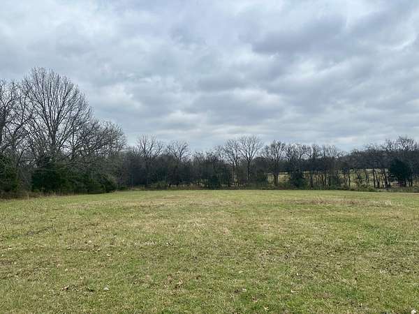 1.36 Acres of Residential Land for Sale in Lewisburg, Tennessee