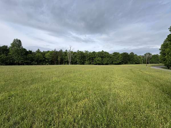 16 Acres of Recreational & Residential Land for Sale in Manchester, Tennessee