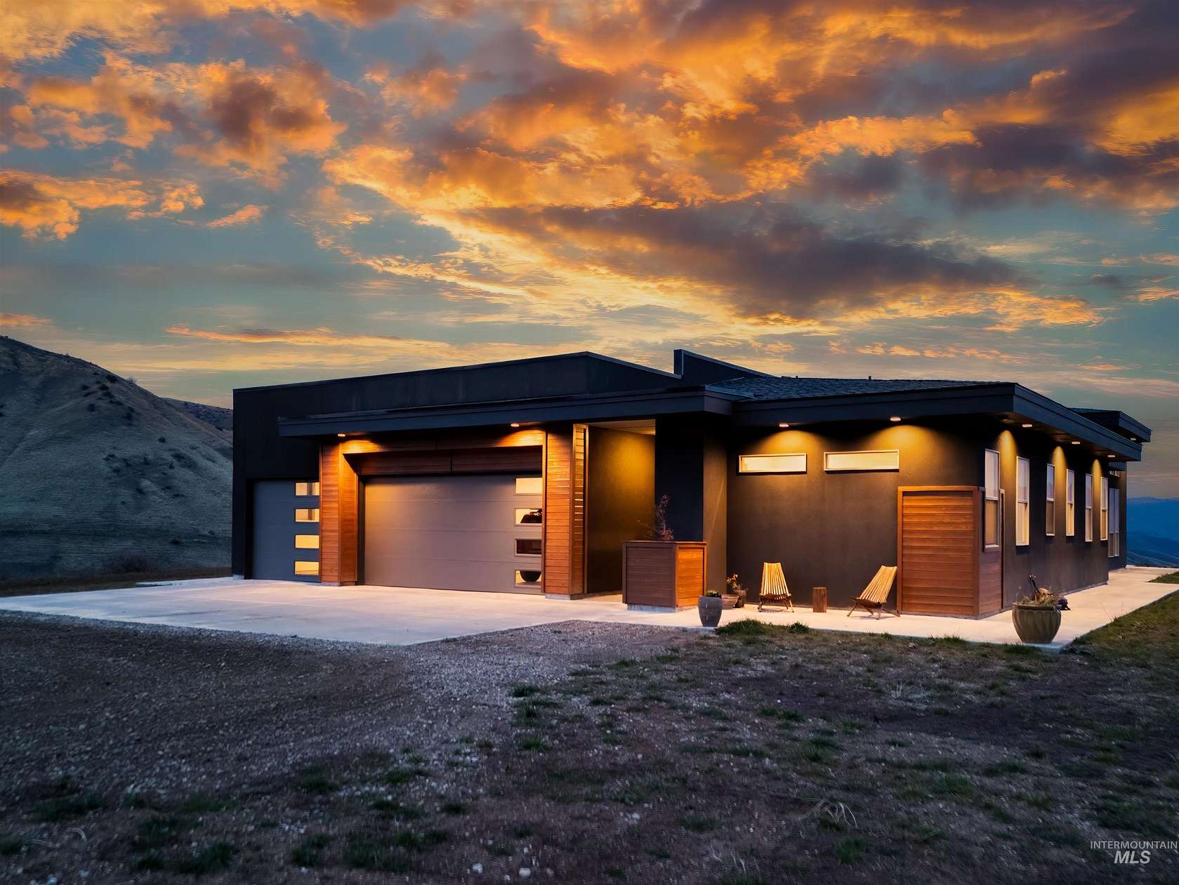 12.4 Acres of Land with Home for Sale in Horseshoe Bend, Idaho