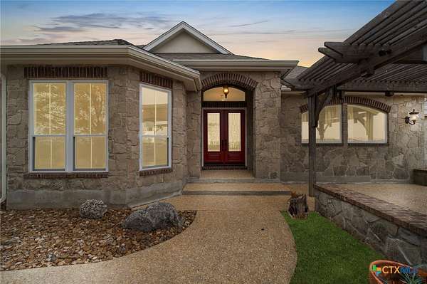 5.17 Acres of Residential Land with Home for Sale in Spring Branch, Texas