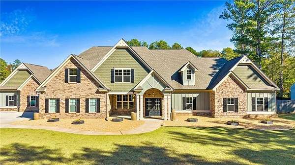2.42 Acres of Land with Home for Sale in Hampton, Georgia