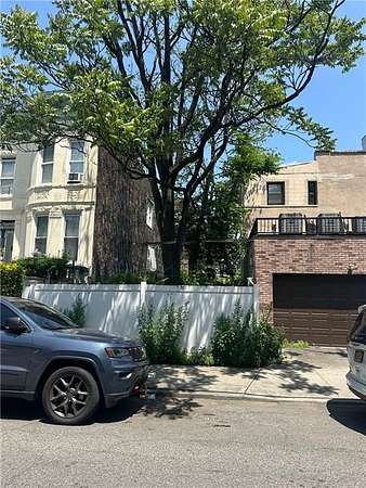 0.05 Acres of Residential Land for Sale in Brooklyn, New York