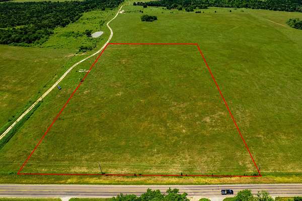 10 Acres of Land for Sale in Mabank, Texas