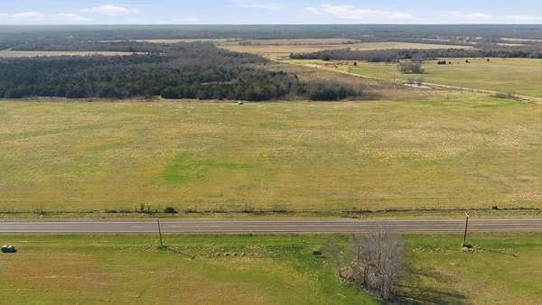 10 Acres of Land for Sale in Mabank, Texas