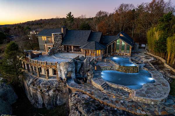 1.8 Acres of Residential Land with Home for Sale in Soddy-Daisy, Tennessee