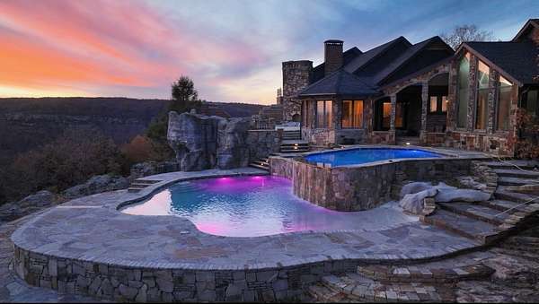 1.8 Acres of Residential Land with Home for Sale in Soddy-Daisy, Tennessee