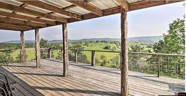 1.6 Acres of Residential Land with Home for Sale in Flippin, Arkansas