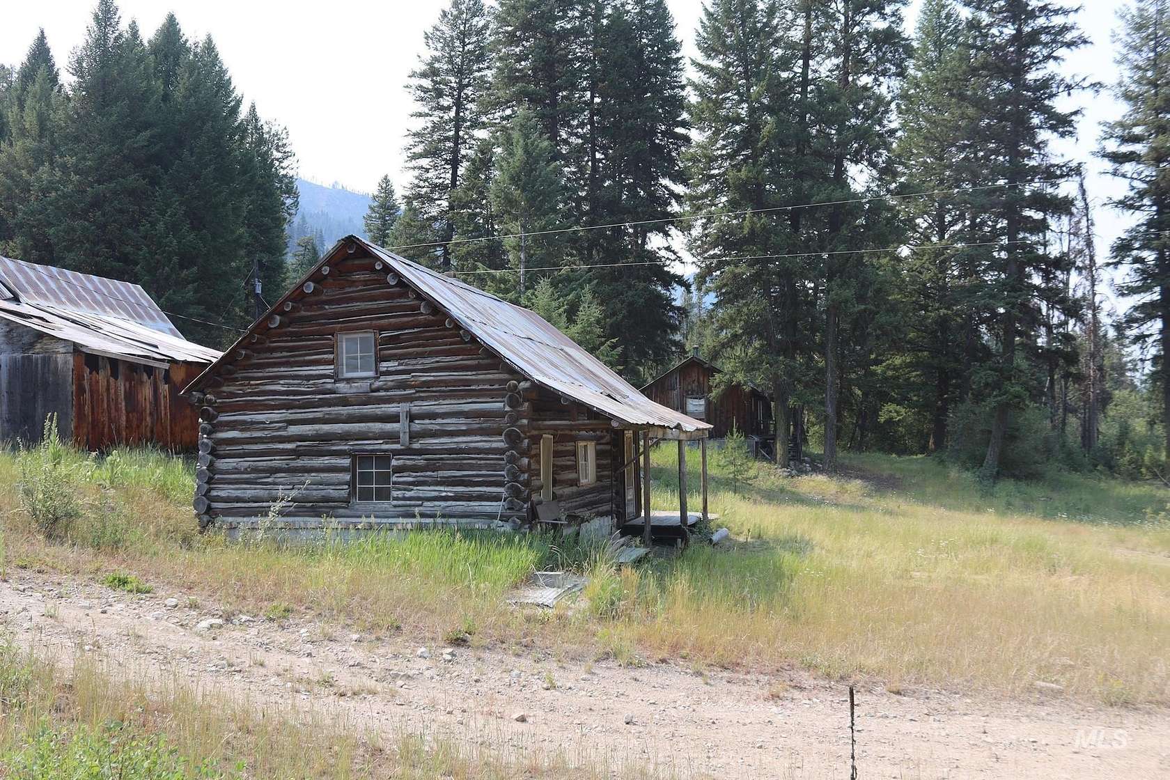 10 Acres of Recreational Land with Home for Sale in Yellow Pine, Idaho