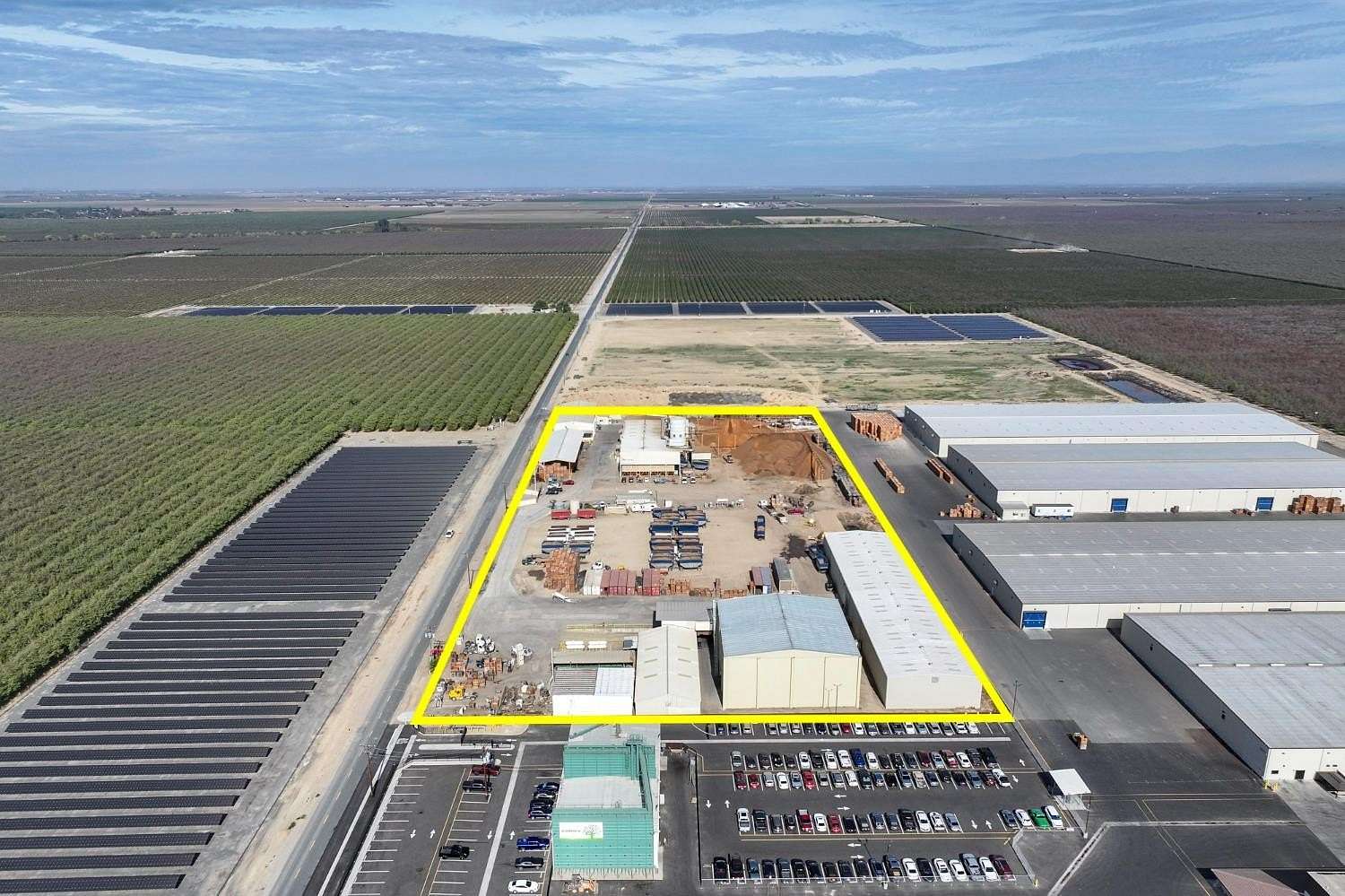 9.36 Acres of Improved Commercial Land for Sale in Earlimart, California