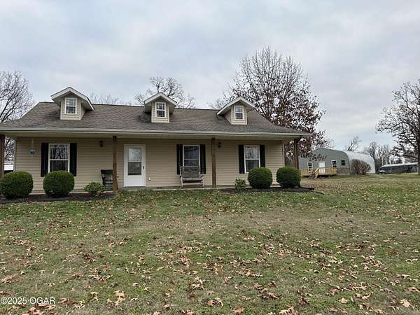 3 Acres of Residential Land with Home for Sale in Neosho, Missouri