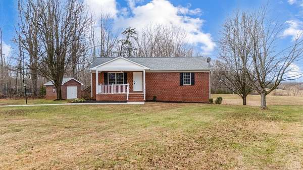 3 Acres of Residential Land with Home for Sale in Appomattox, Virginia