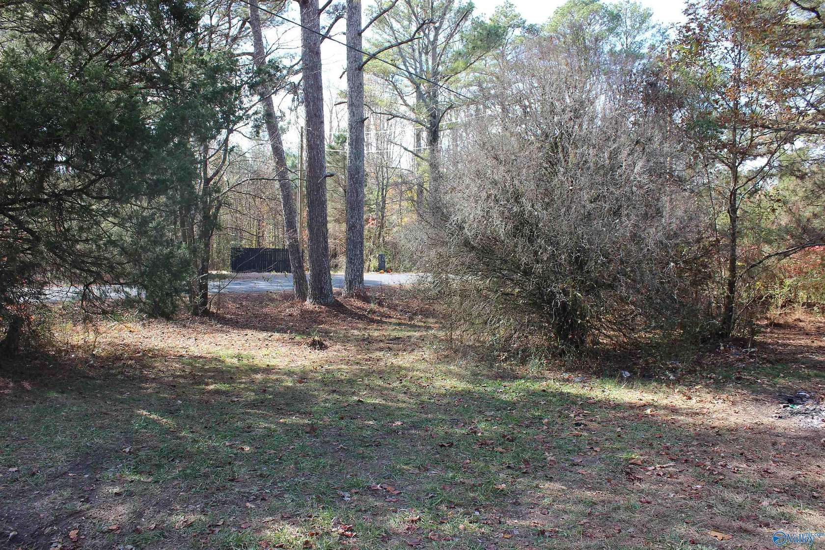 1 Acre of Residential Land for Sale in Fort Payne, Alabama