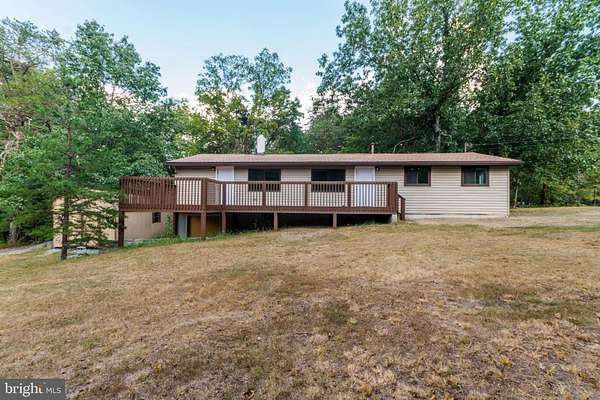 4.36 Acres of Improved Residential Land for Lease in Hedgesville, West Virginia