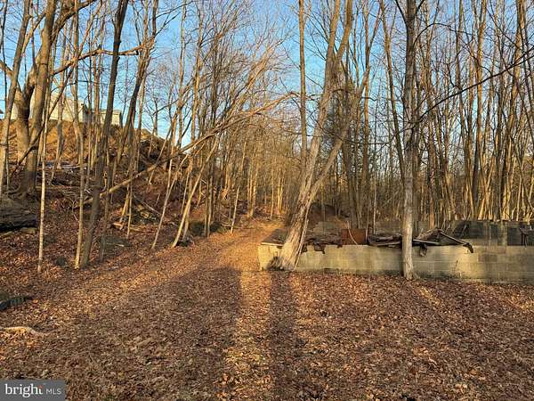 33.5 Acres of Recreational Land for Sale in Stroudsburg, Pennsylvania