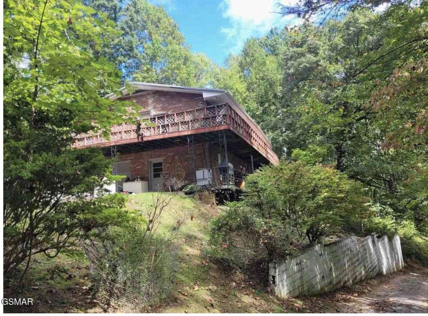 30 Acres of Land with Home for Sale in Sevierville, Tennessee