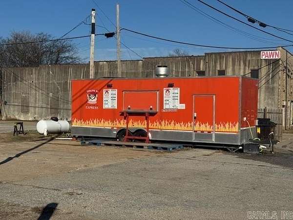 1.5 Acres of Improved Mixed-Use Land for Sale in Pocahontas, Arkansas