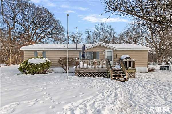 4.5 Acres of Residential Land with Home for Sale in Hettick, Illinois