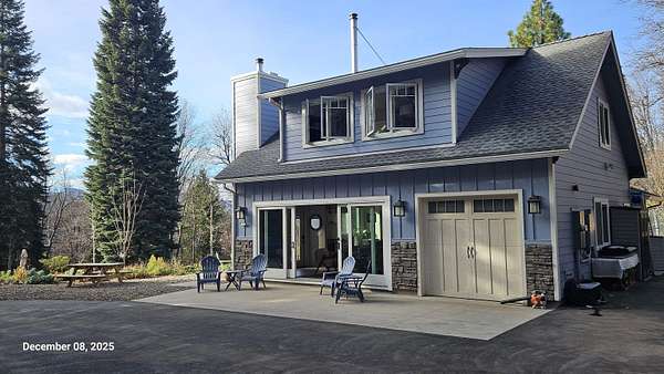 2.53 Acres of Residential Land with Home for Sale in Mount Shasta, California