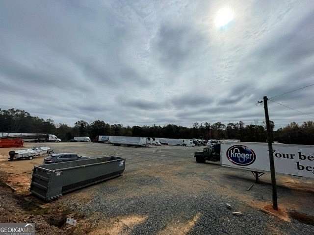 5 Acres of Commercial Land for Lease in Barnesville, Georgia