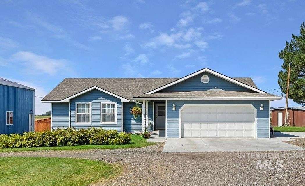 3.48 Acres of Residential Land with Home for Sale in Jerome, Idaho