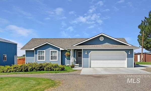 3.48 Acres of Residential Land with Home for Sale in Jerome, Idaho