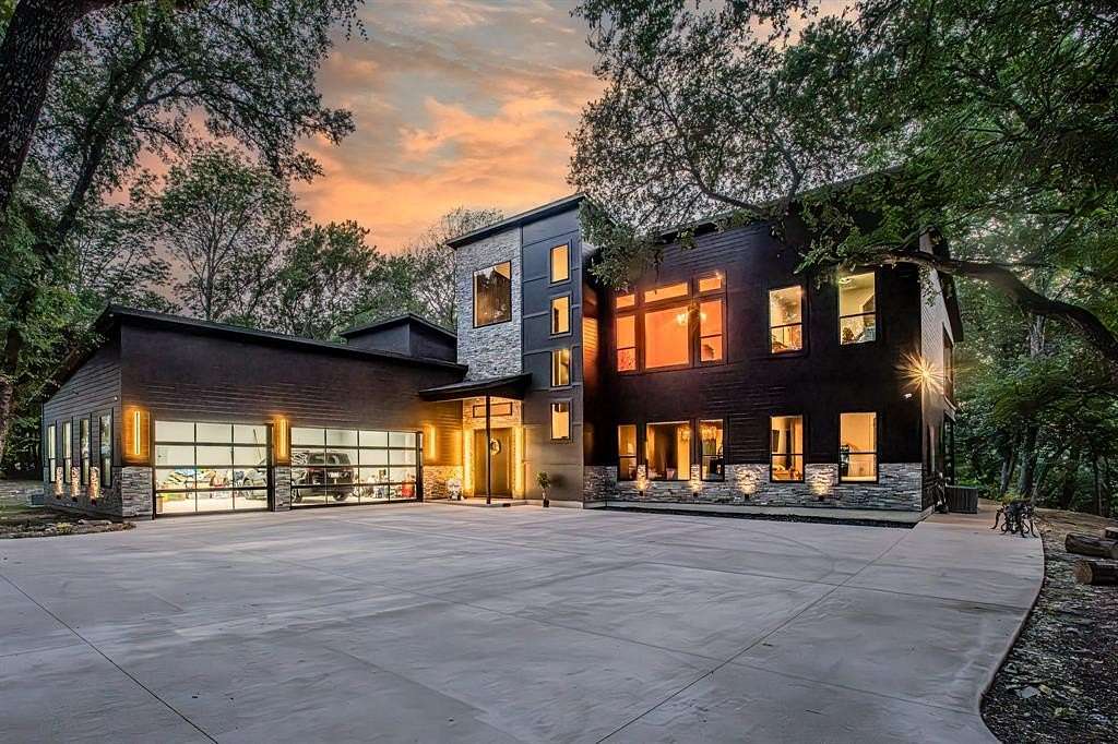 2.47 Acres of Land with Home for Sale in Melissa, Texas