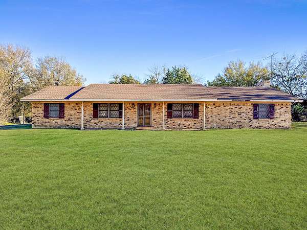 17.6 Acres of Land with Home for Sale in Kerens, Texas