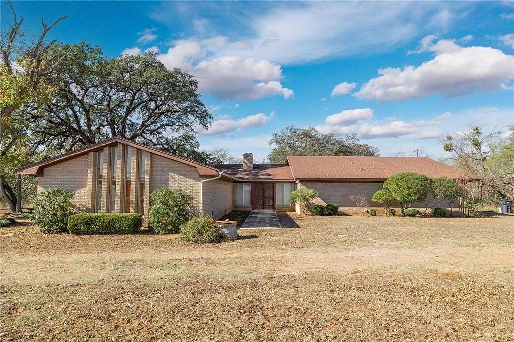 1.75 Acres of Residential Land with Home for Sale in Early, Texas