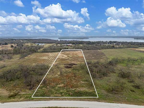 2.54 Acres of Residential Land for Sale in Corsicana, Texas