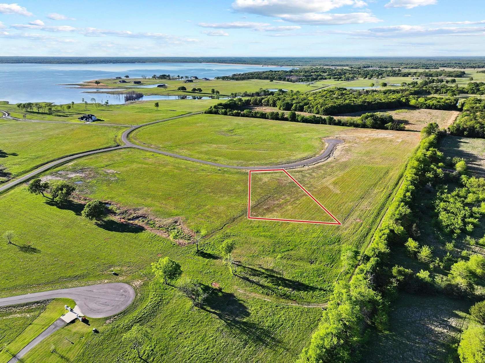 1.2 Acres of Residential Land for Sale in Honey Grove, Texas