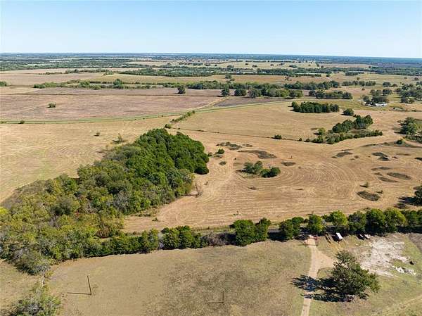 11 Acres of Land for Sale in Roxton, Texas
